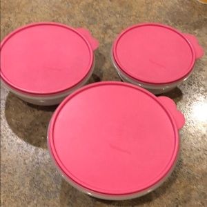 Set of 3 Vintage Tupperware Bowls with Lids
